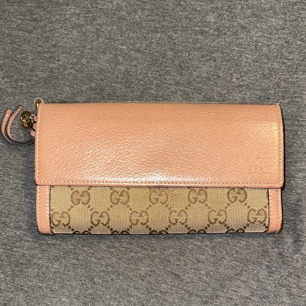 Authentic Gucci Leather Wallet Tan